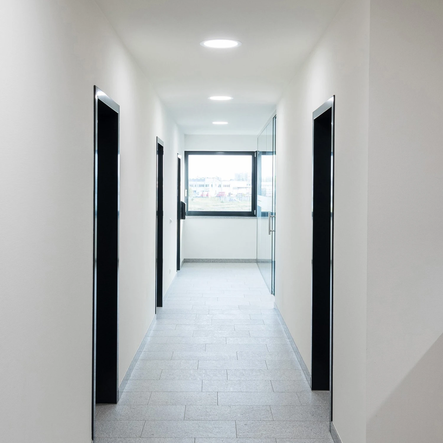 RZB HB 801 Downlight LED Encastré IP54 Ø22,5cm 20W 5 RZB HB 801 Downlight LED Encastré IP54 Ø22,5cm 20W – Image 3