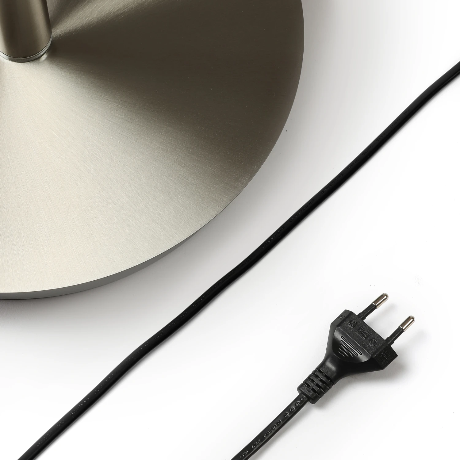 Lucande Lampadaire Indirect LED Anniki, Nickel 10 Lucande Lampadaire Indirect LED Anniki, Nickel – Image 8