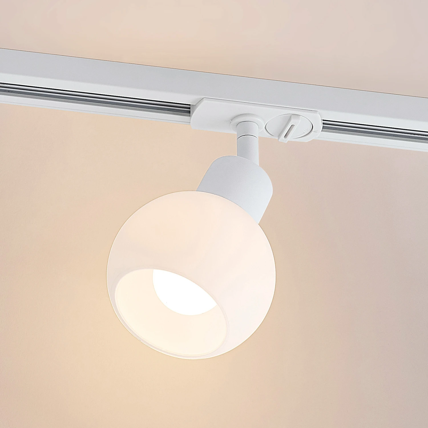 Lindby Linaro Spot Sur Rail Monophasé, Blanc 4 Lindby Linaro Spot Sur Rail Monophasé, Blanc – Image 2