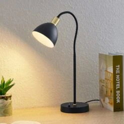 Lindby Genora Lampe à Poser En Noir